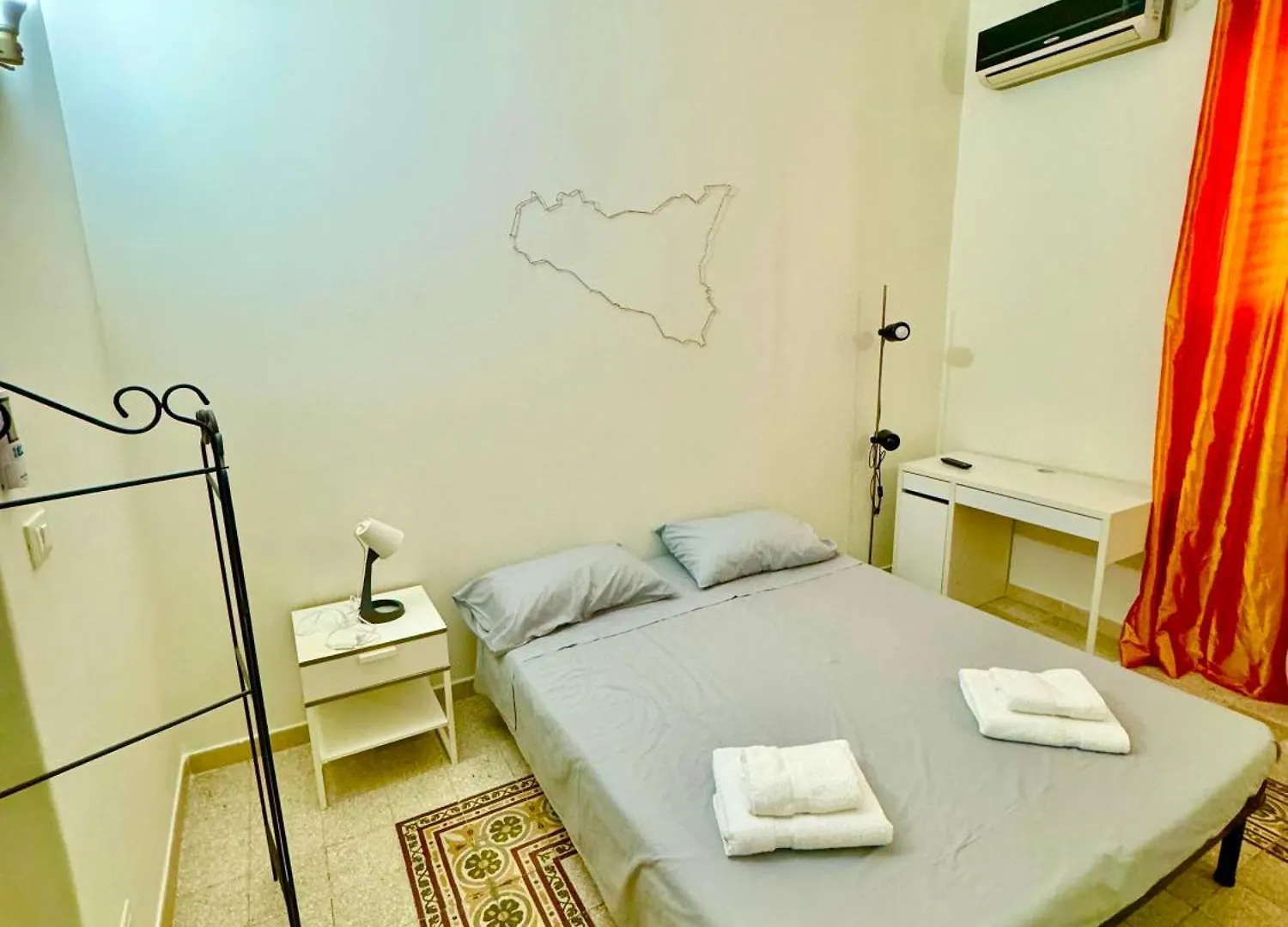 Hotel Oasi Palermitana Palermo 0*,  Włochy